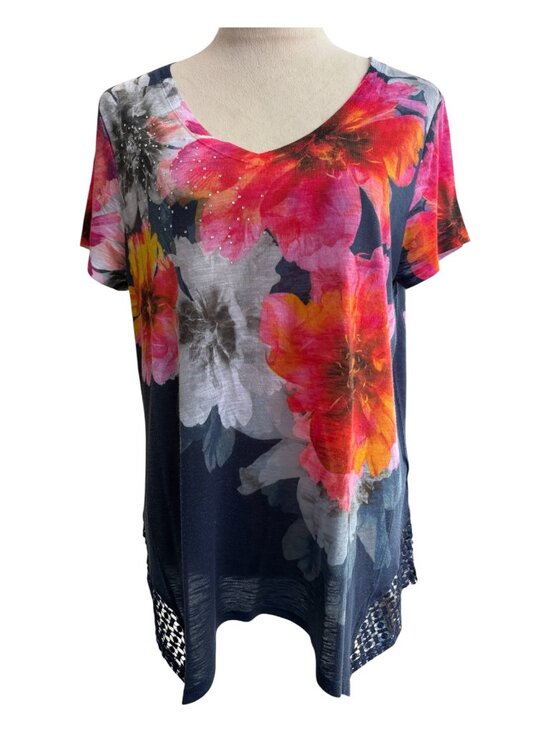 Time and Tru Tops - Time and Tru Floral Rhinestone Top Size L Crochet Trim (2665-1)